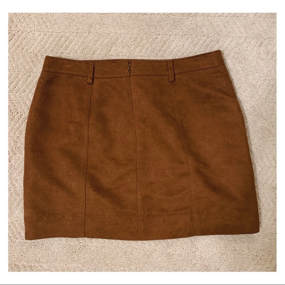 Hinge Camel Brown Suede Skirt - Picture 2 of 3